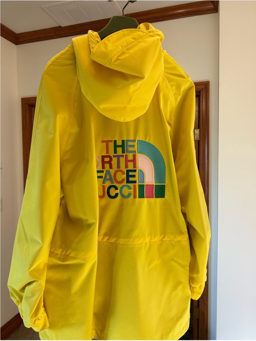 Men’s Gucci, X Northface techno, hooded rain, jacket, size XL NWT